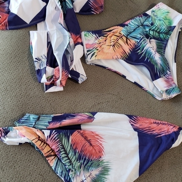 VIOTTISET 3 Piece Bikini - Picture 7 of 10